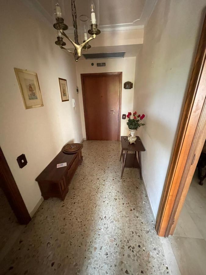 Gramsci First Lägenhet Modena Exteriör bild