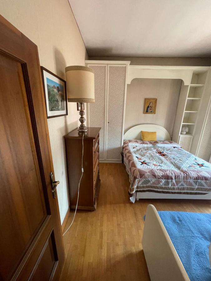 Gramsci First Lägenhet Modena Exteriör bild